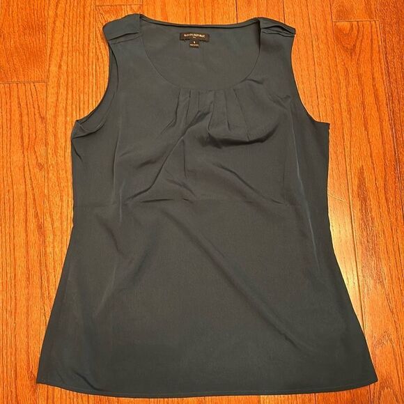 Banana Republic Green Blouse - Picture 3 of 3